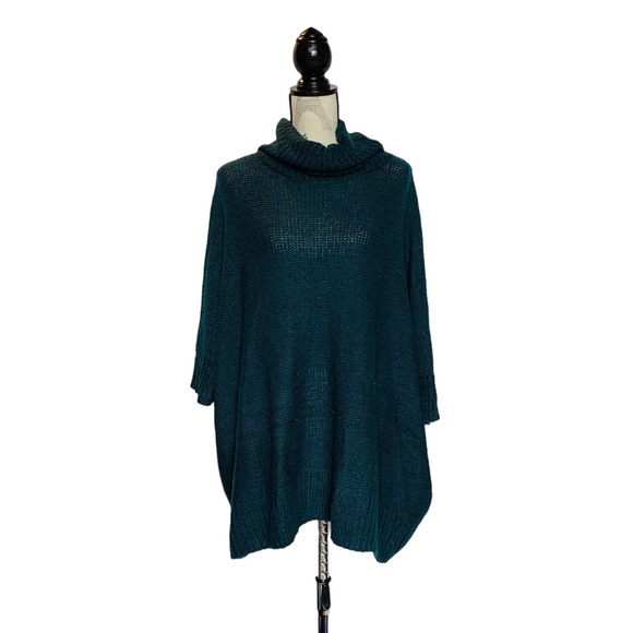 Romeo & Juliette L turtleneck poncho sweater - Picture 1 of 6